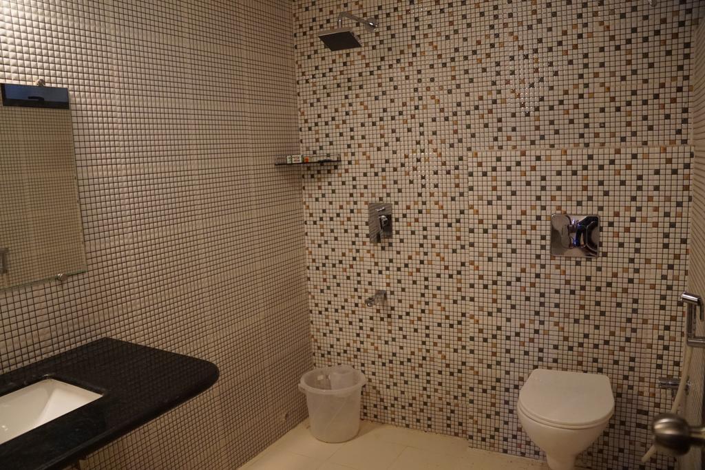 King Paradise Otel Tiruchirappalli Dış mekan fotoğraf