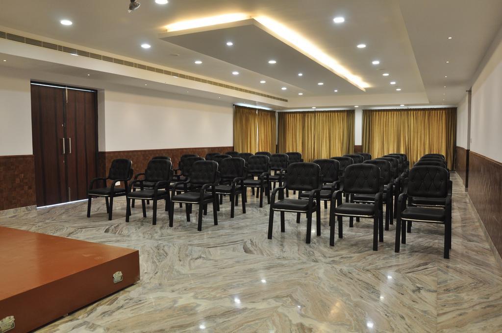 King Paradise Otel Tiruchirappalli Dış mekan fotoğraf