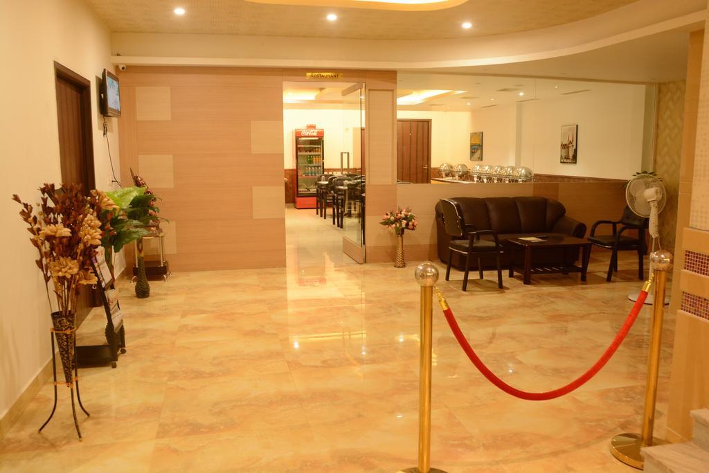 King Paradise Otel Tiruchirappalli Dış mekan fotoğraf