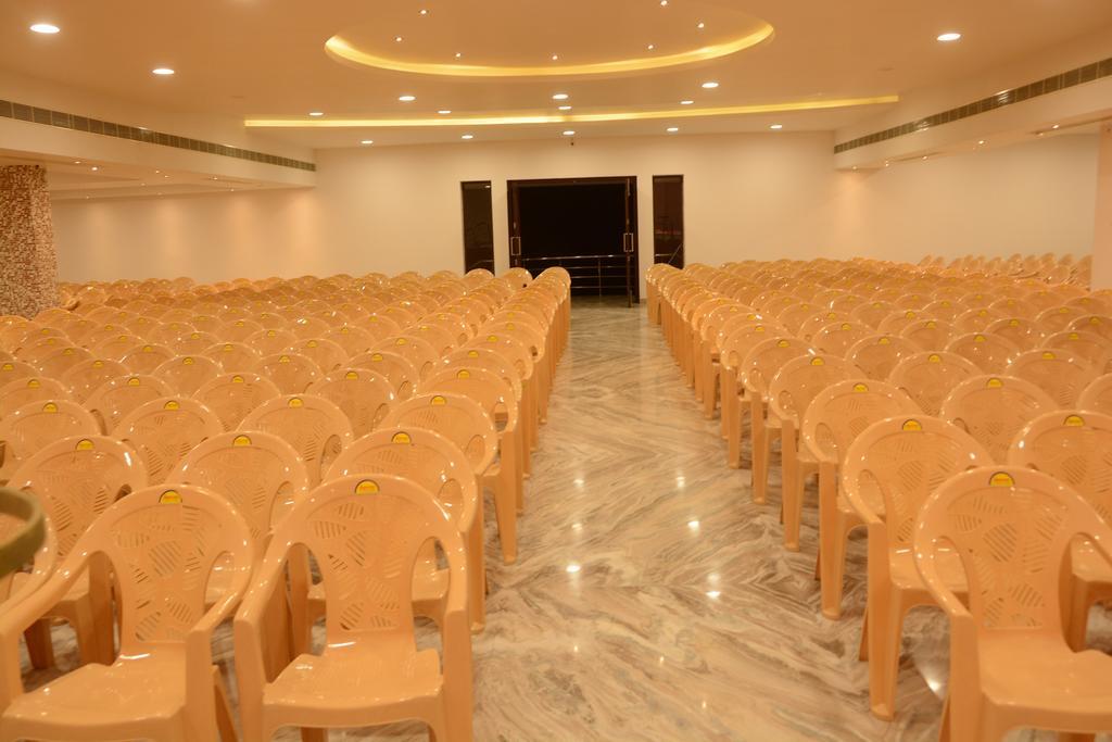 King Paradise Otel Tiruchirappalli Dış mekan fotoğraf
