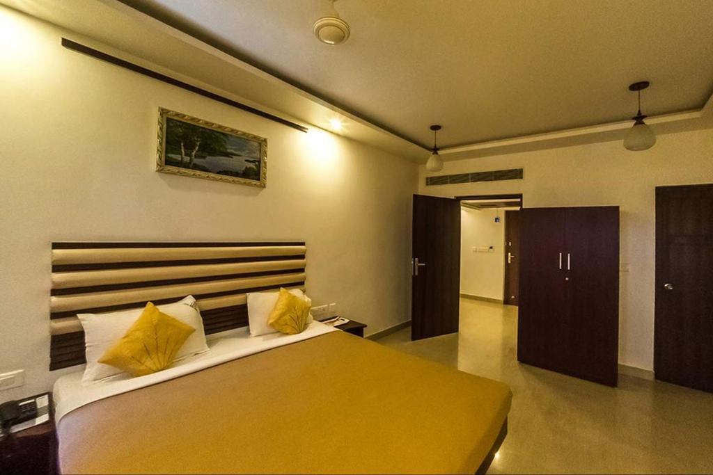 King Paradise Otel Tiruchirappalli Dış mekan fotoğraf
