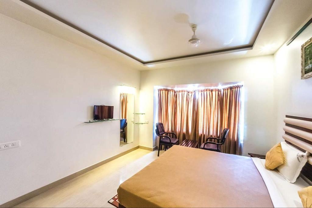 King Paradise Otel Tiruchirappalli Dış mekan fotoğraf